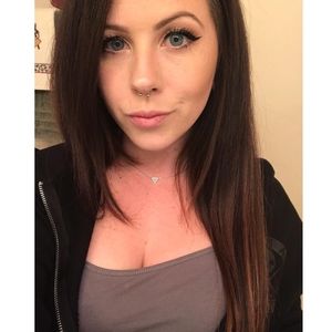 Meet your Posher, Karissa